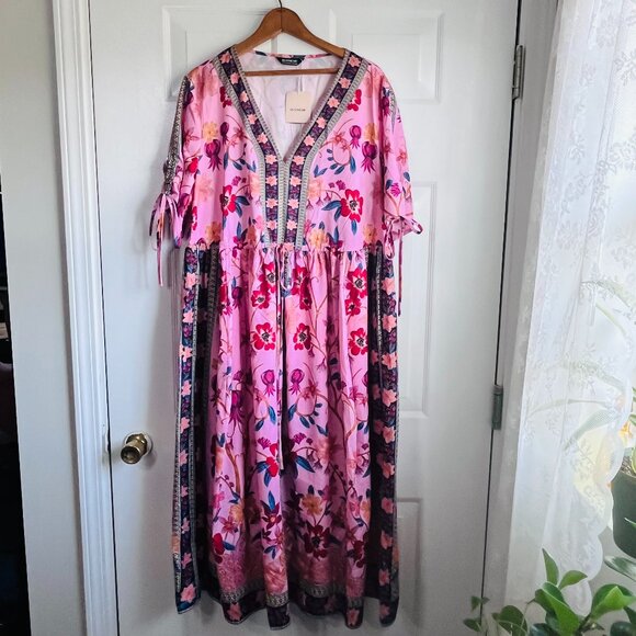 NWT BloomChic  Boho Pink Floral Dress Plus Size 18/20 - Picture 1 of 11